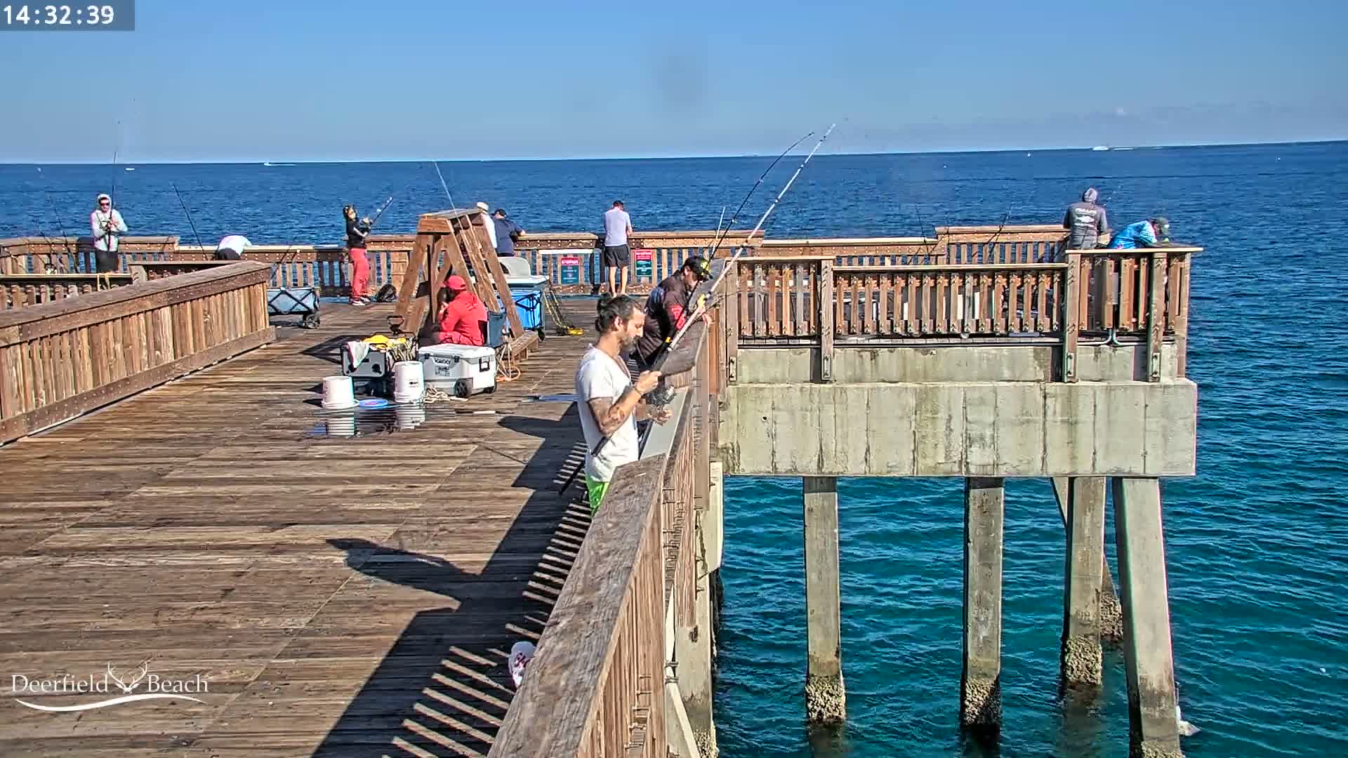 Deerfield Beach City Fishing Pier Live Cam - Deerfield Beach, Broward, Florida, USA