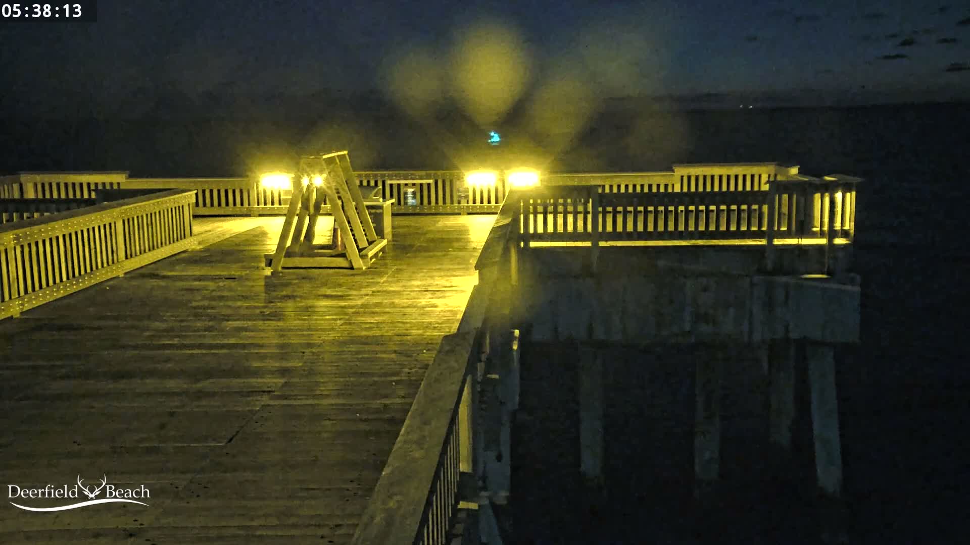 Deerfield Beach City Fishing Pier Live Cam - Deerfield Beach, Broward, Florida, USA