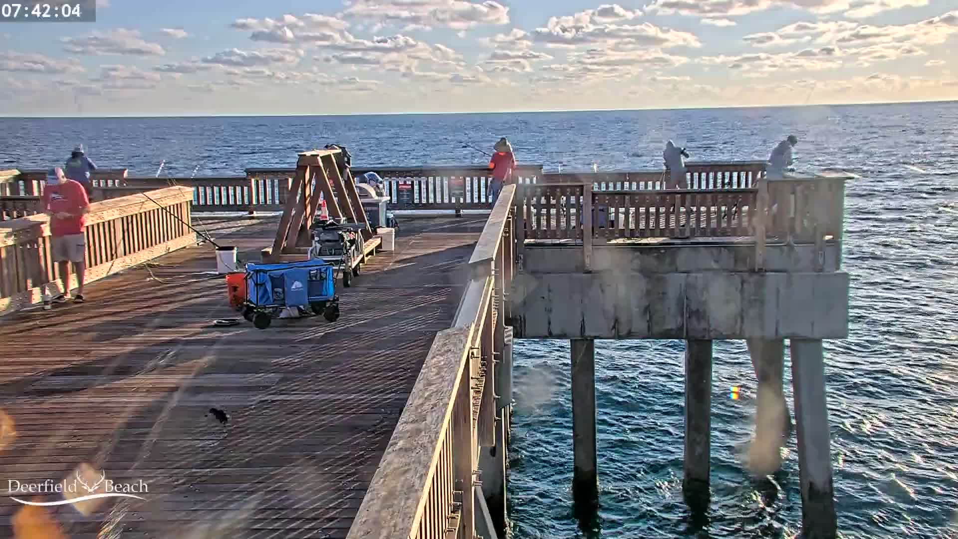 Deerfield Beach City Fishing Pier Live Cam - Deerfield Beach, Broward, Florida, USA