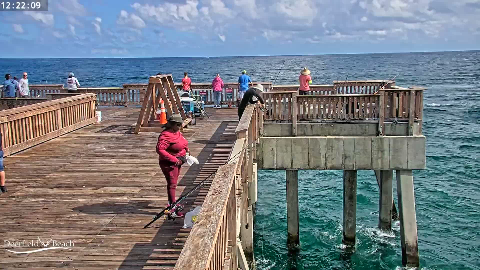 Deerfield Beach City Fishing Pier Live Cam - Deerfield Beach, Broward, Florida, USA