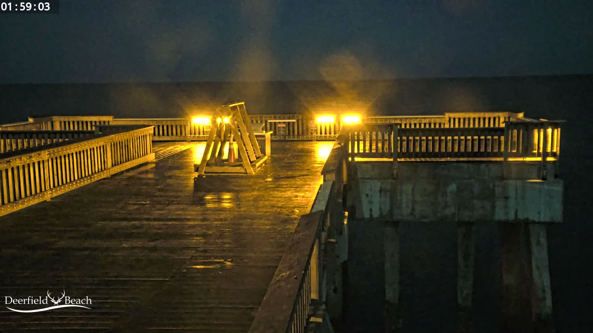 Deerfield Beach City Fishing Pier Live Cam - Deerfield Beach, Broward, Florida, USA