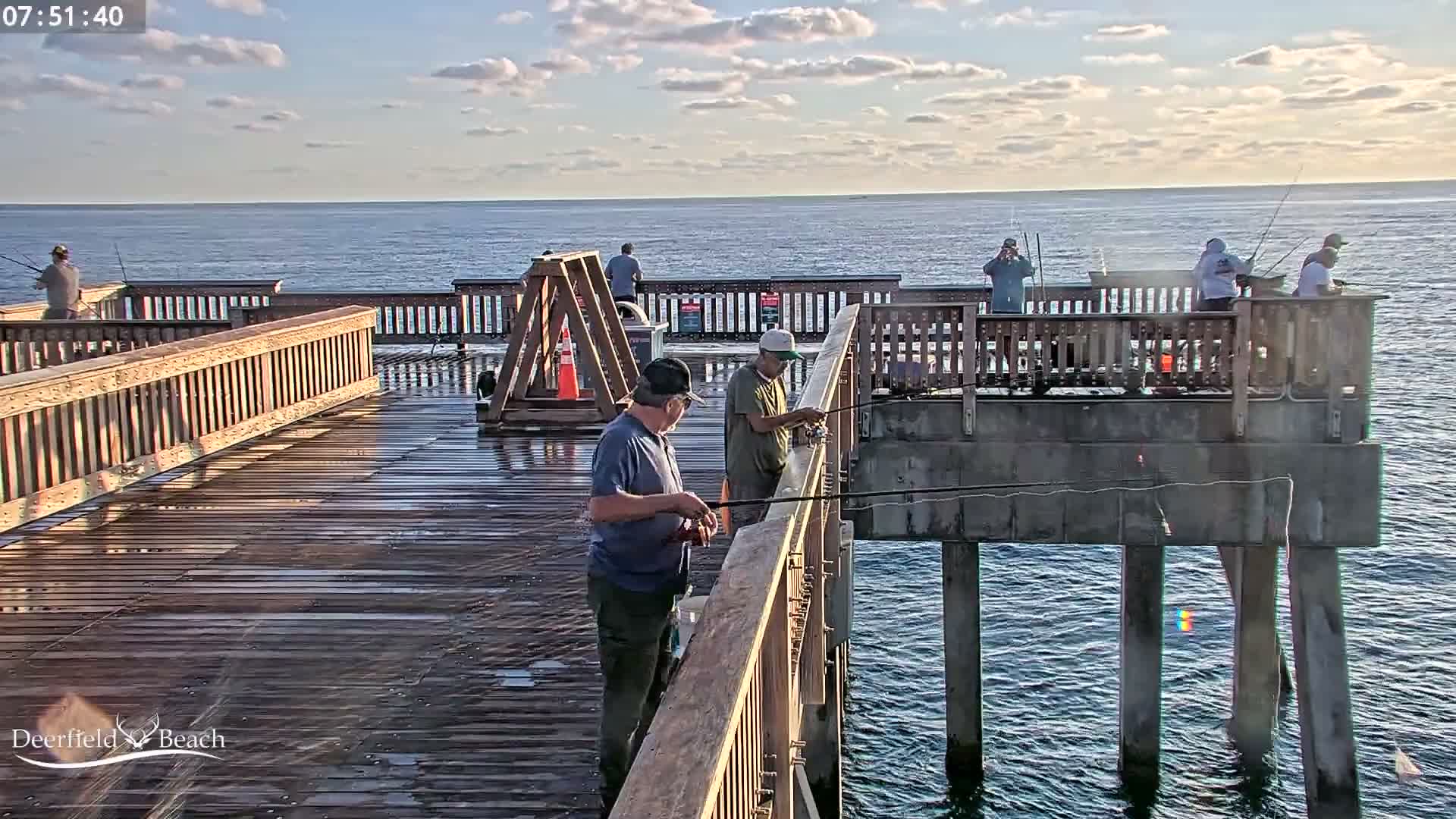 Deerfield Beach City Fishing Pier Live Cam - Deerfield Beach, Broward, Florida, USA