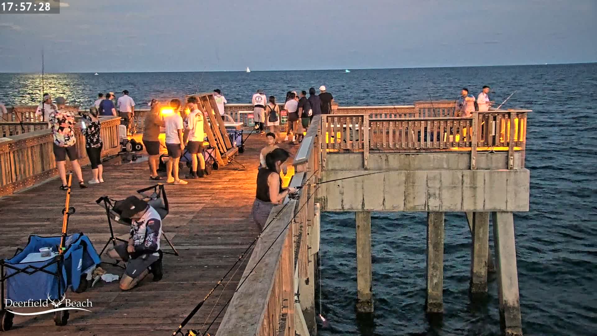 Deerfield Beach City Fishing Pier Live Cam - Deerfield Beach, Broward, Florida, USA