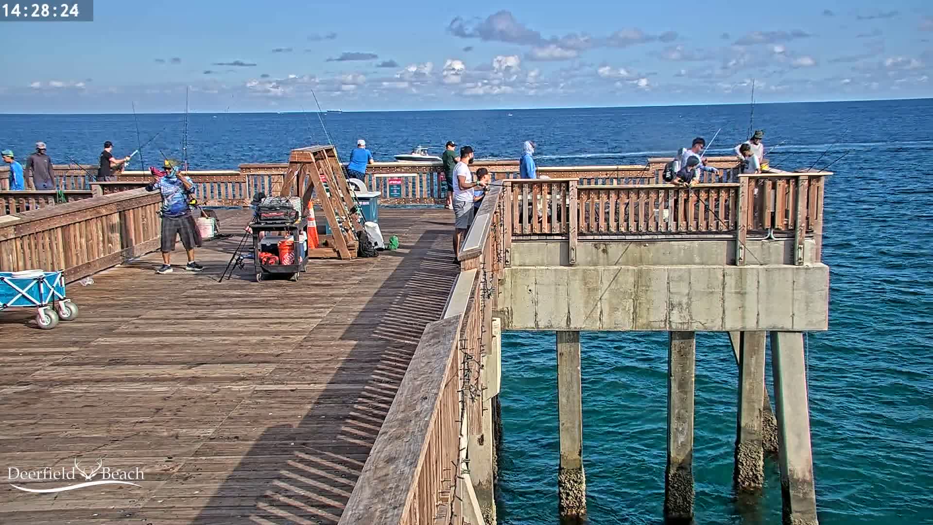Deerfield Beach City Fishing Pier Live Cam - Deerfield Beach, Broward, Florida, USA