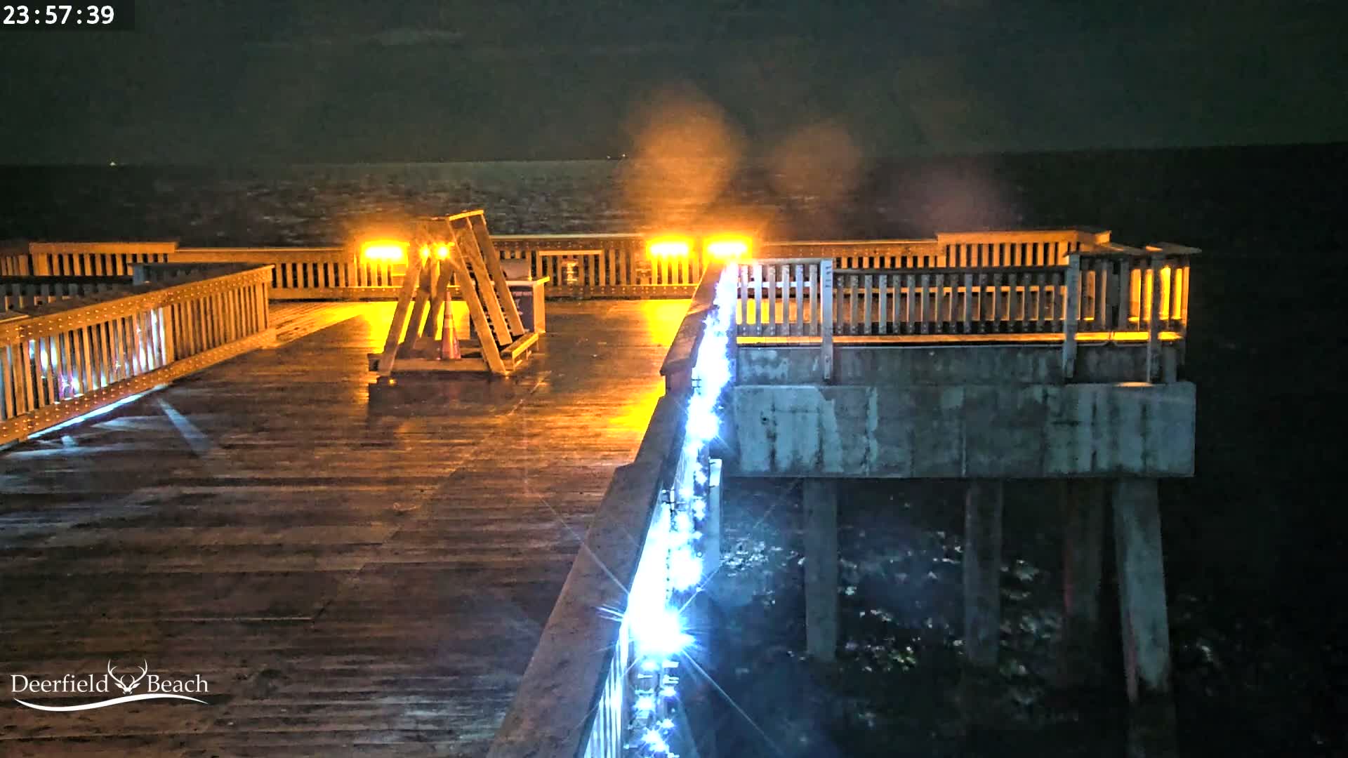 Deerfield Beach City Fishing Pier Live Cam - Deerfield Beach, Broward, Florida, USA