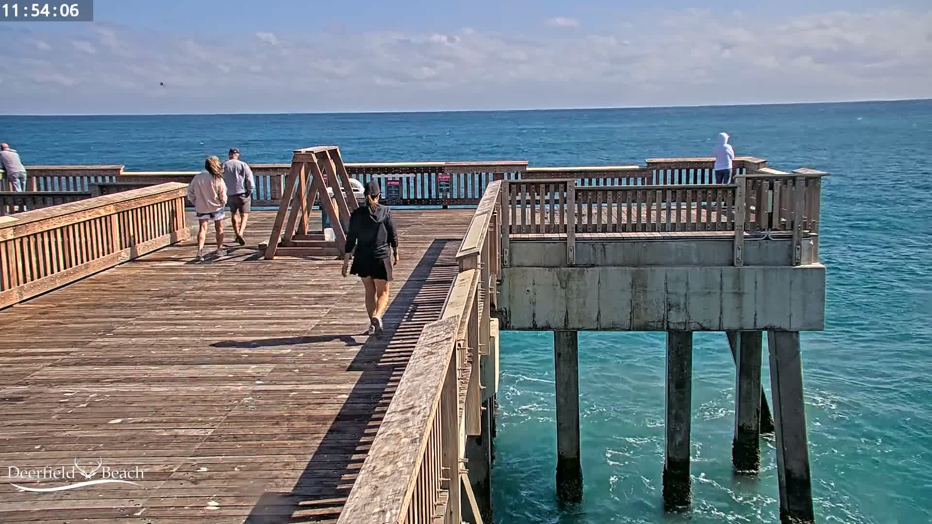 Deerfield Beach City Fishing Pier Live Cam - Deerfield Beach, Broward, Florida, USA