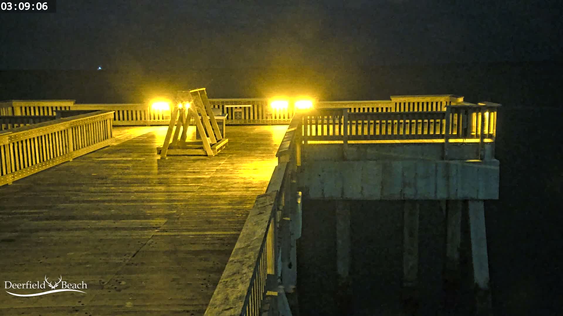 Deerfield Beach City Fishing Pier Live Cam - Deerfield Beach, Broward, Florida, USA