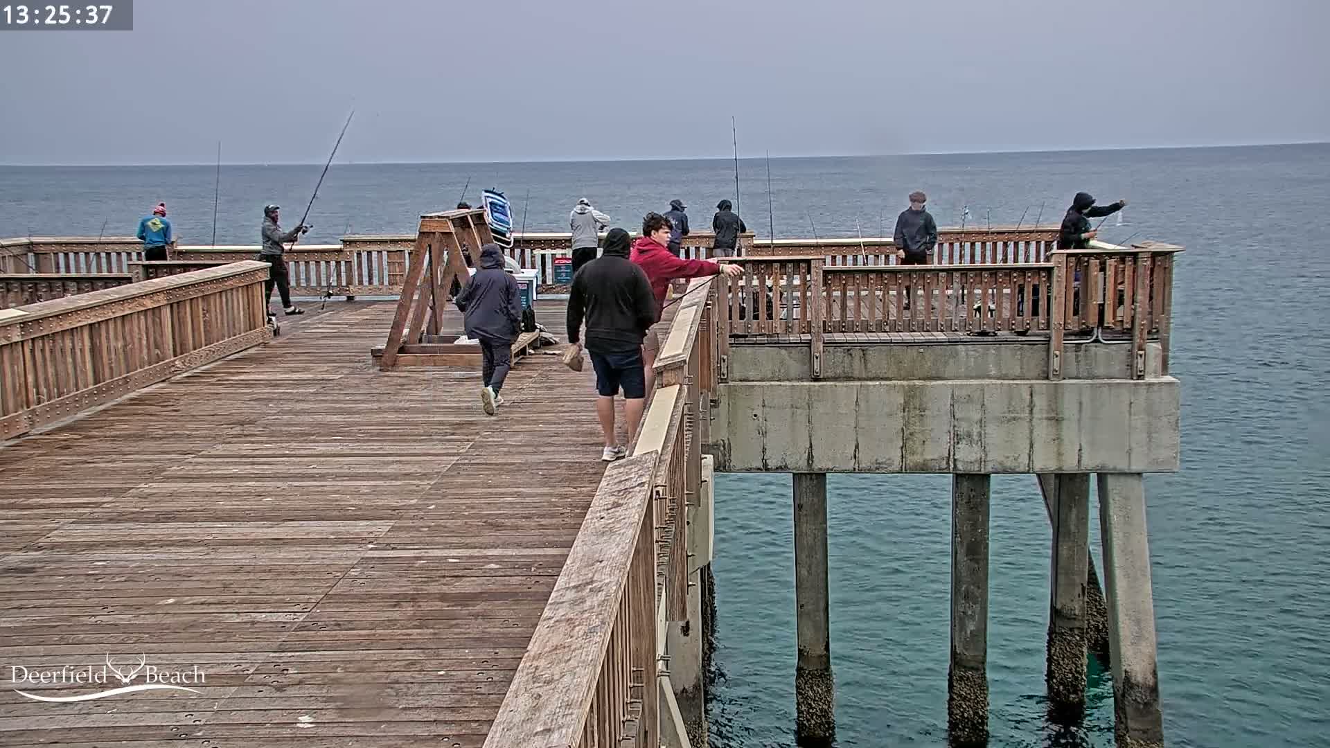Deerfield Beach City Fishing Pier Live Cam - Deerfield Beach, Broward, Florida, USA