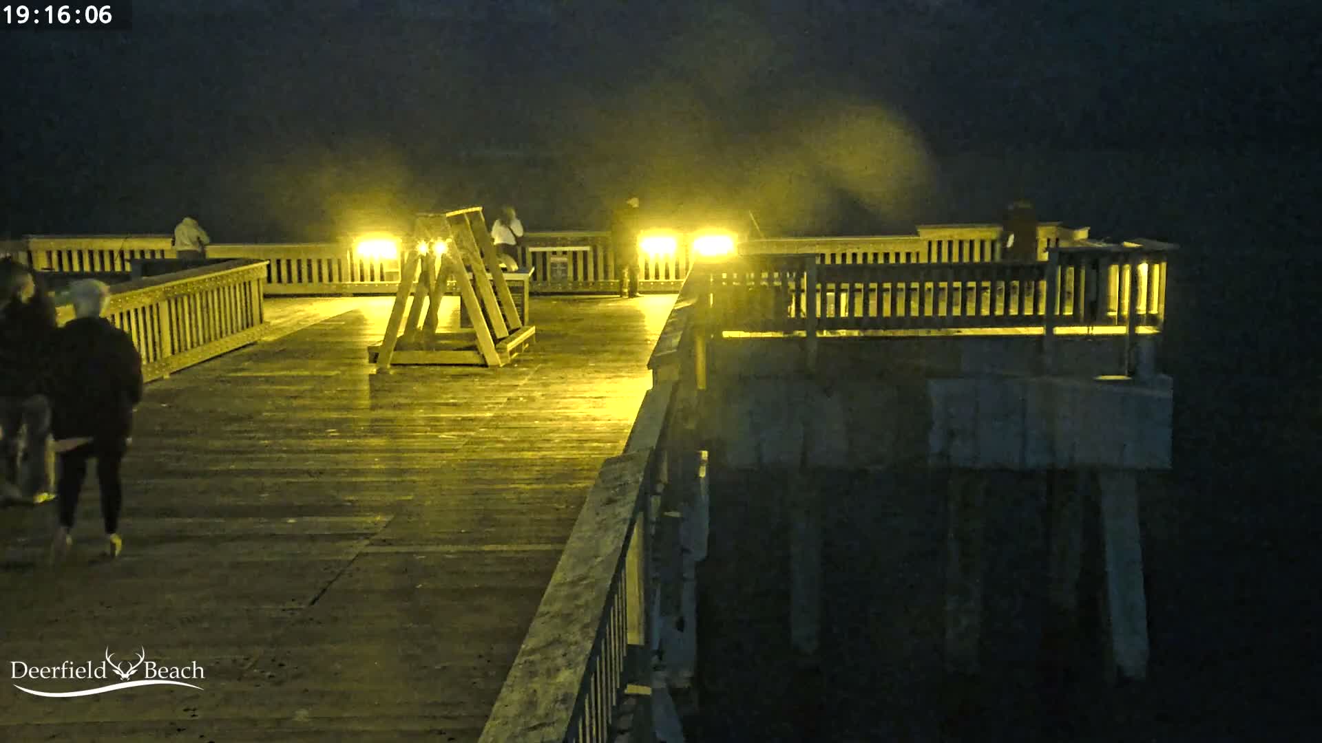 Deerfield Beach City Fishing Pier Live Cam - Deerfield Beach, Broward, Florida, USA