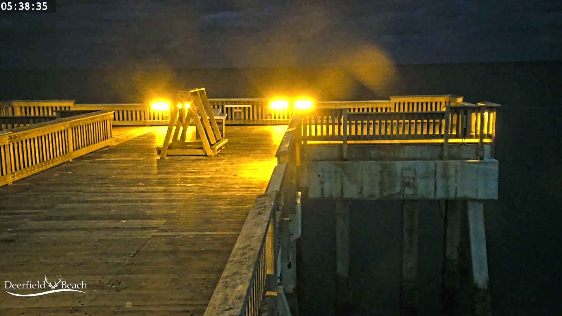 Deerfield Beach City Fishing Pier Live Cam - Deerfield Beach, Broward, Florida, USA
