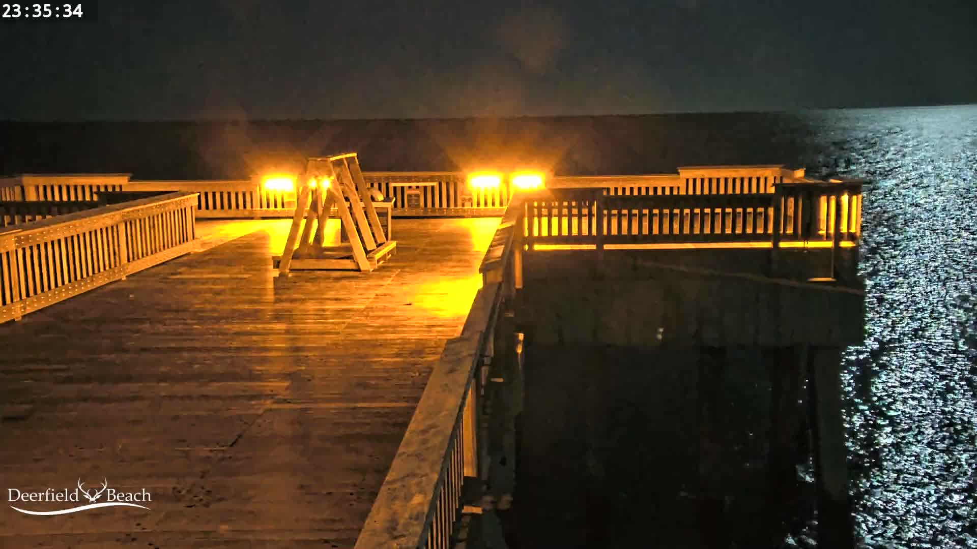 Deerfield Beach City Fishing Pier Live Cam - Deerfield Beach, Broward, Florida, USA