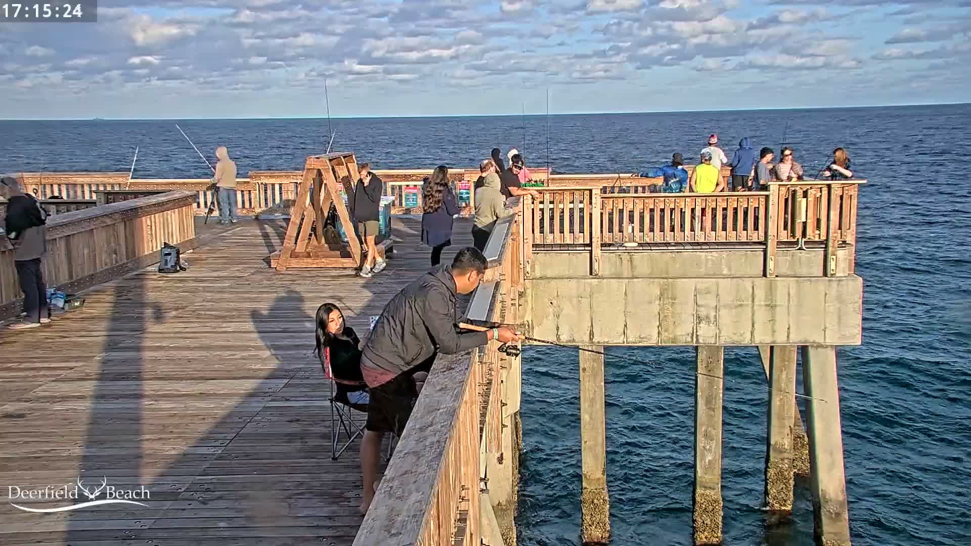 Deerfield Beach City Fishing Pier Live Cam - Deerfield Beach, Broward, Florida, USA