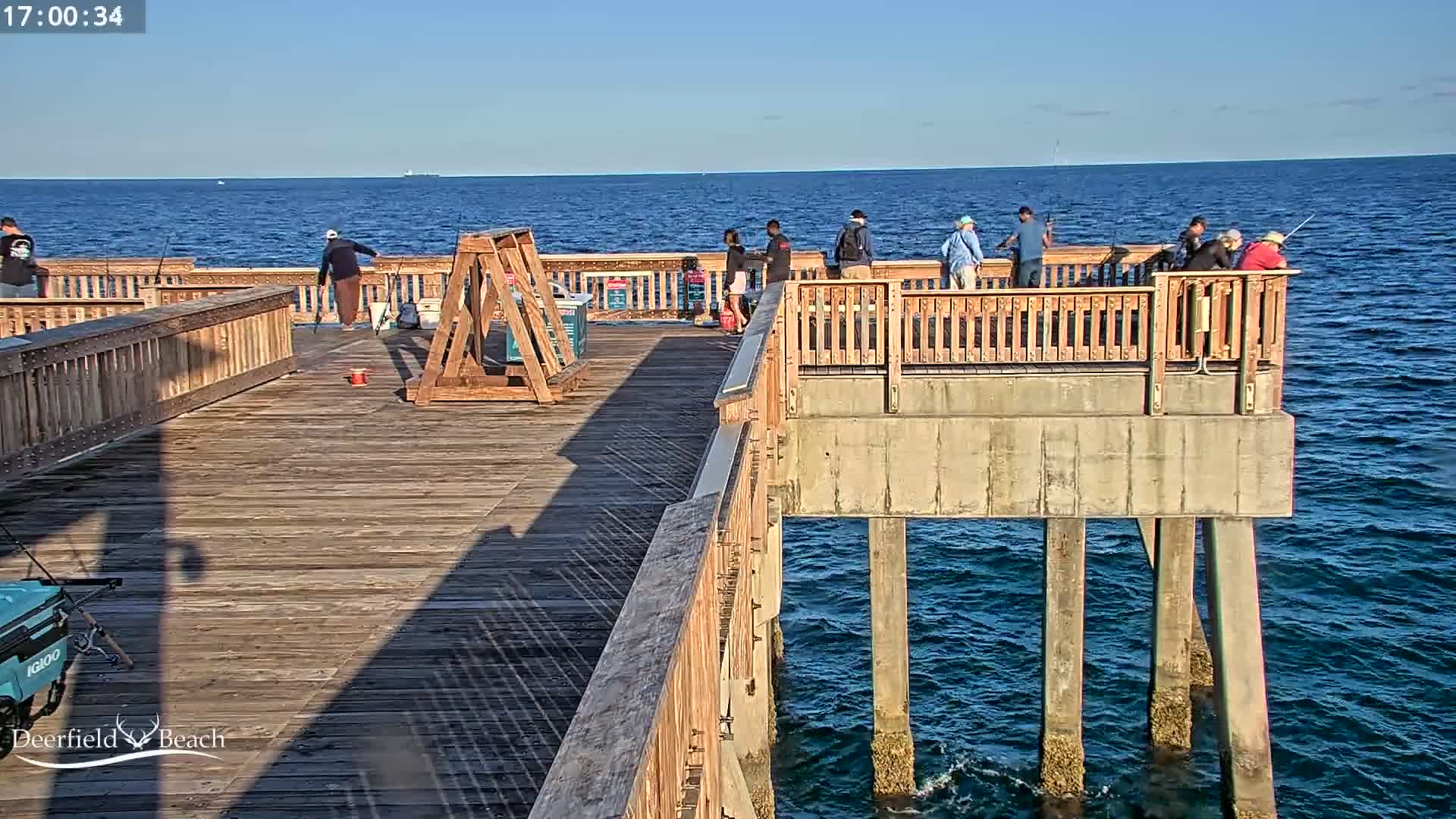 Deerfield Beach City Fishing Pier Live Cam - Deerfield Beach, Broward, Florida, USA