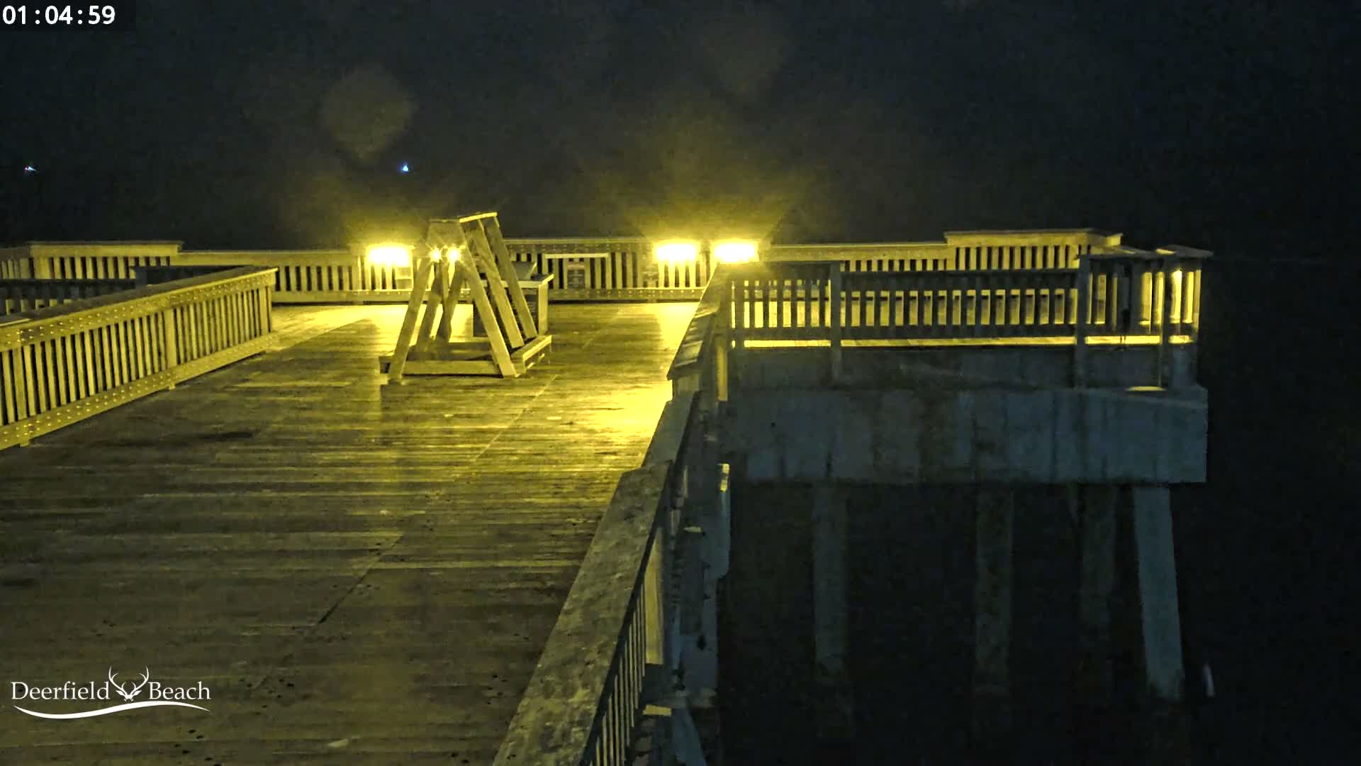 Deerfield Beach City Fishing Pier Live Cam - Deerfield Beach, Broward, Florida, USA