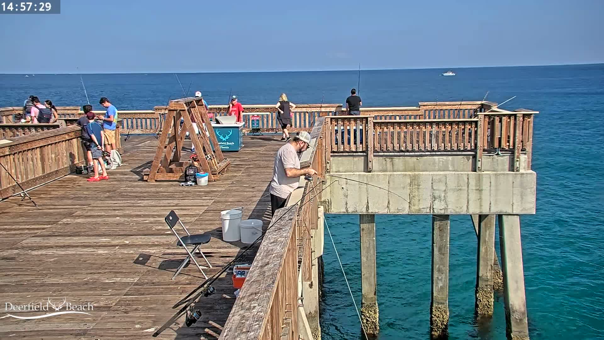 Deerfield Beach City Fishing Pier Live Cam - Deerfield Beach, Broward, Florida, USA