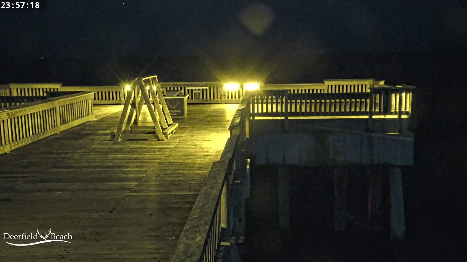 Deerfield Beach City Fishing Pier Live Cam - Deerfield Beach, Broward, Florida, USA