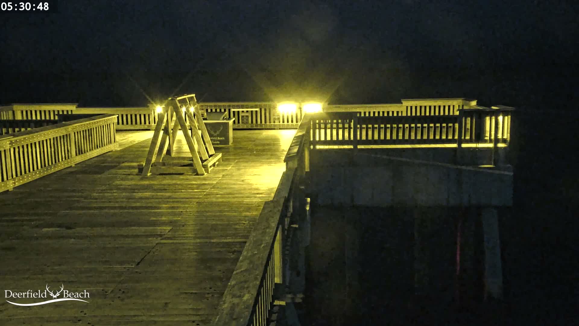 Deerfield Beach City Fishing Pier Live Cam - Deerfield Beach, Broward, Florida, USA