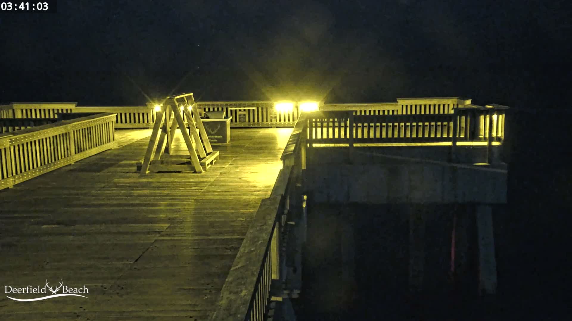 Deerfield Beach City Fishing Pier Live Cam - Deerfield Beach, Broward, Florida, USA