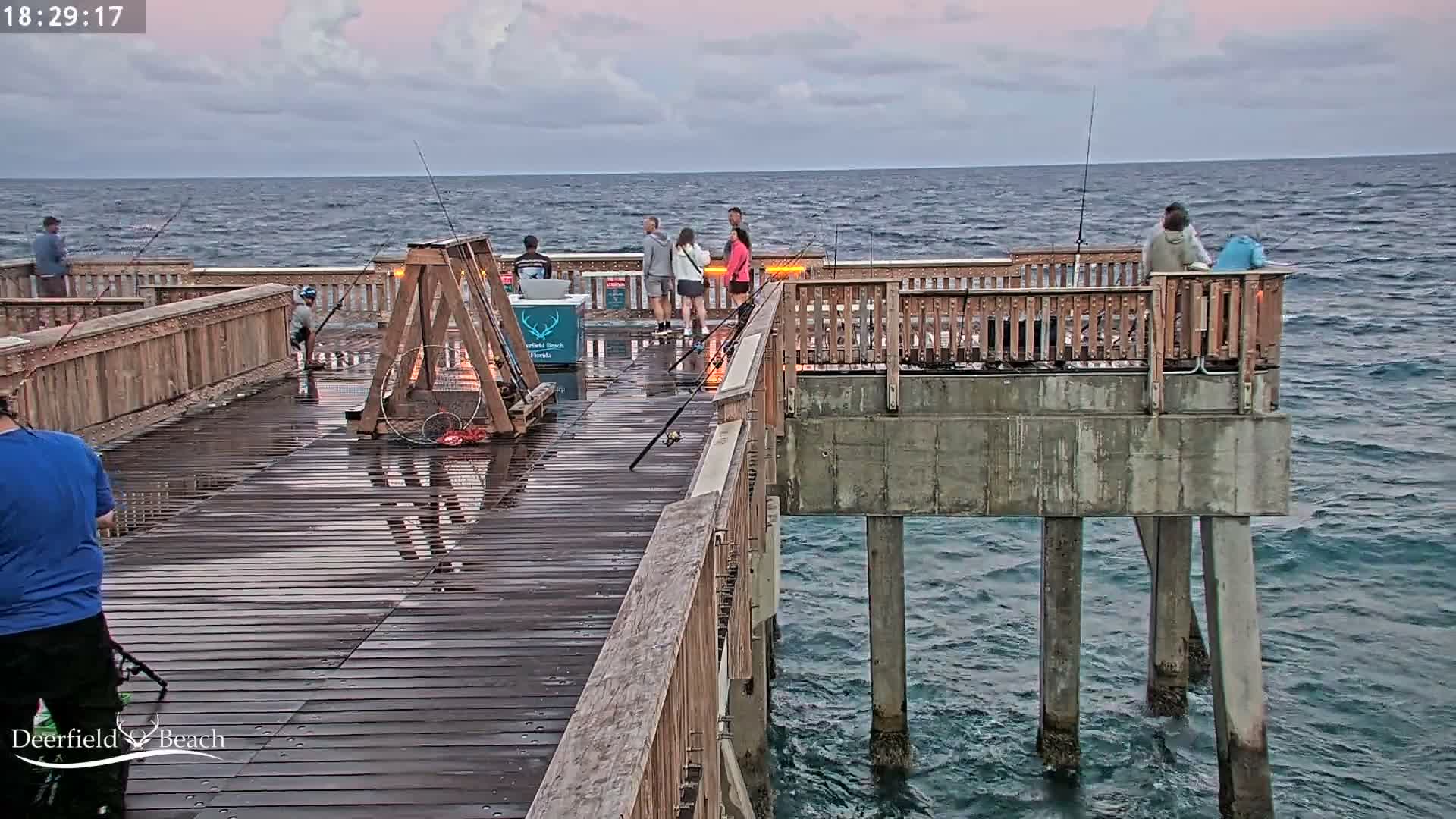 Deerfield Beach City Fishing Pier Live Cam - Deerfield Beach, Broward, Florida, USA