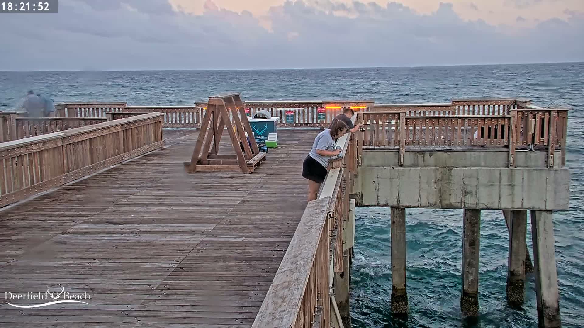 Deerfield Beach City Fishing Pier Live Cam - Deerfield Beach, Broward, Florida, USA