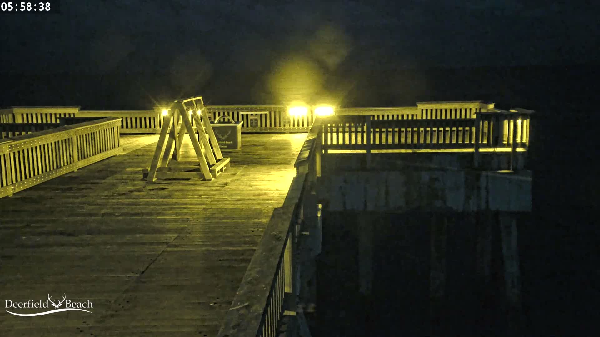 Deerfield Beach City Fishing Pier Live Cam - Deerfield Beach, Broward, Florida, USA