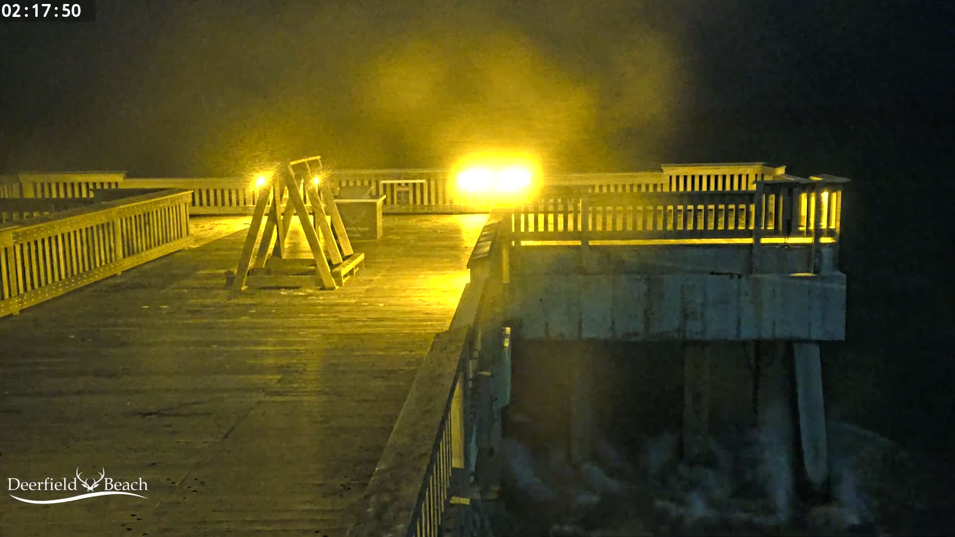 Deerfield Beach City Fishing Pier Live Cam - Deerfield Beach, Broward, Florida, USA