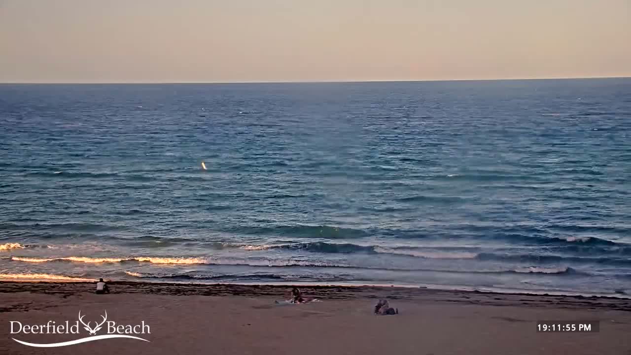Deerfield Beach Coast Surf & Atlantic View Live Cam - Deerfield Beach, Broward, Florida, USA