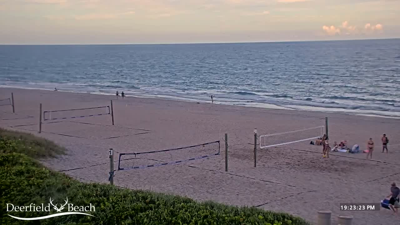 Deerfield Beach Coast Surf & Atlantic View Live Cam - Deerfield Beach, Broward, Florida, USA