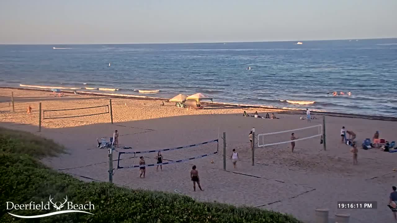 Deerfield Beach Coast Surf & Atlantic View Live Cam - Deerfield Beach, Broward, Florida, USA