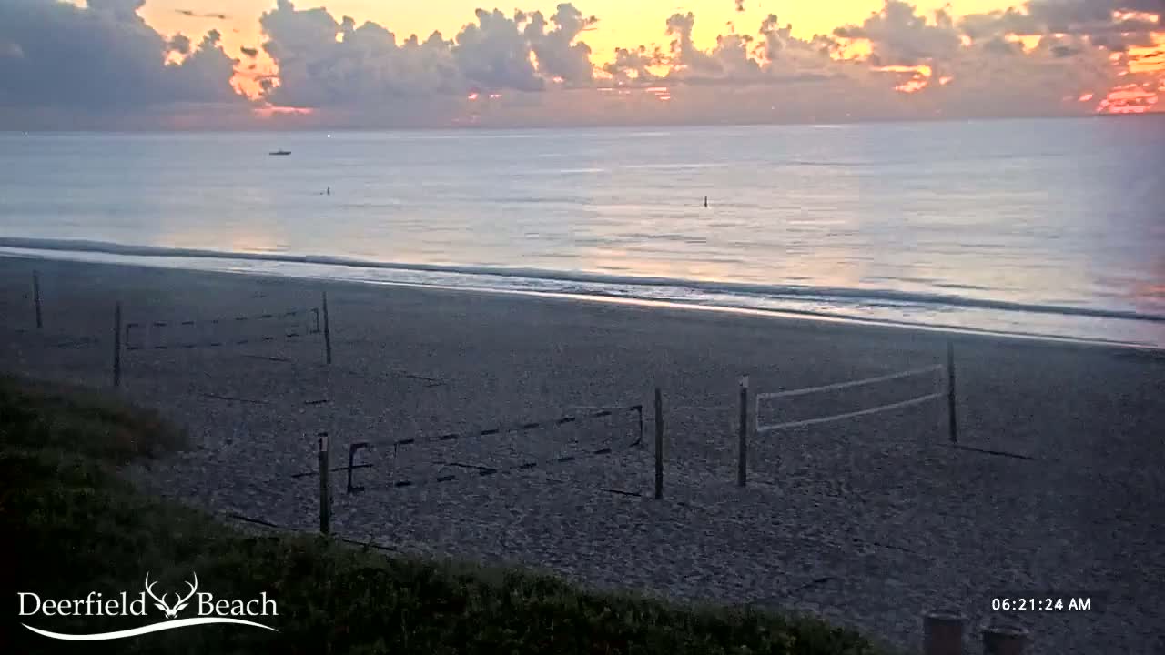 Deerfield Beach Coast Surf & Atlantic View Live Cam - Deerfield Beach, Broward, Florida, USA