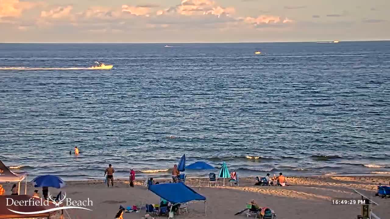 Deerfield Beach Coast Surf & Atlantic View Live Cam - Deerfield Beach, Broward, Florida, USA