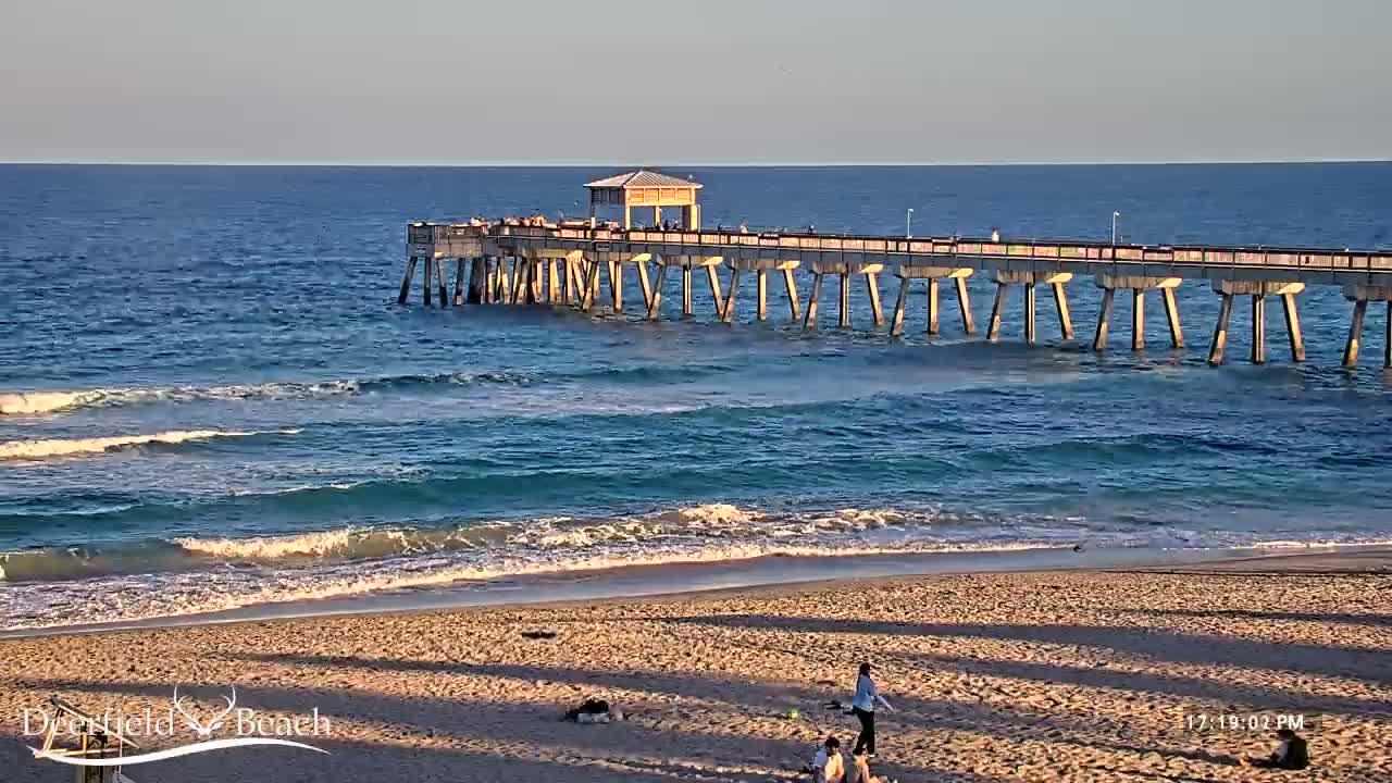 Deerfield Beach Coast Surf & Atlantic View Live Cam - Deerfield Beach, Broward, Florida, USA