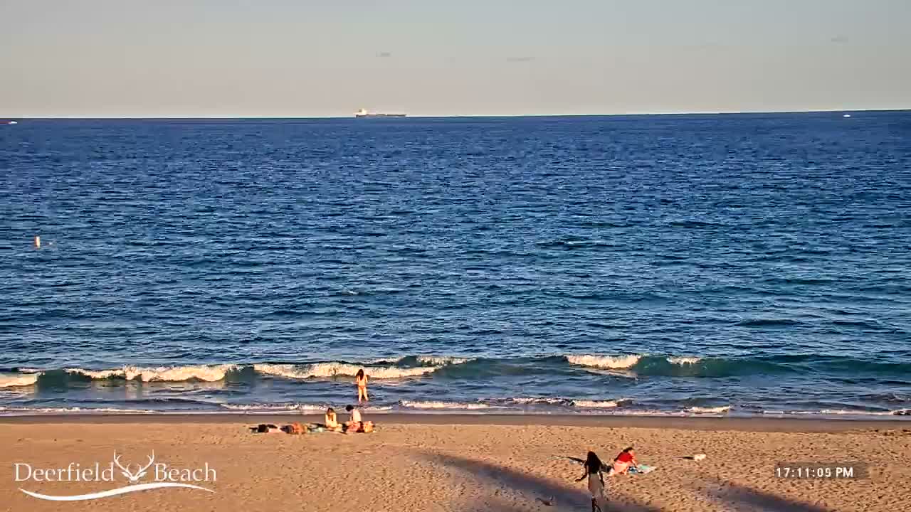 Deerfield Beach Coast Surf & Atlantic View Live Cam - Deerfield Beach, Broward, Florida, USA
