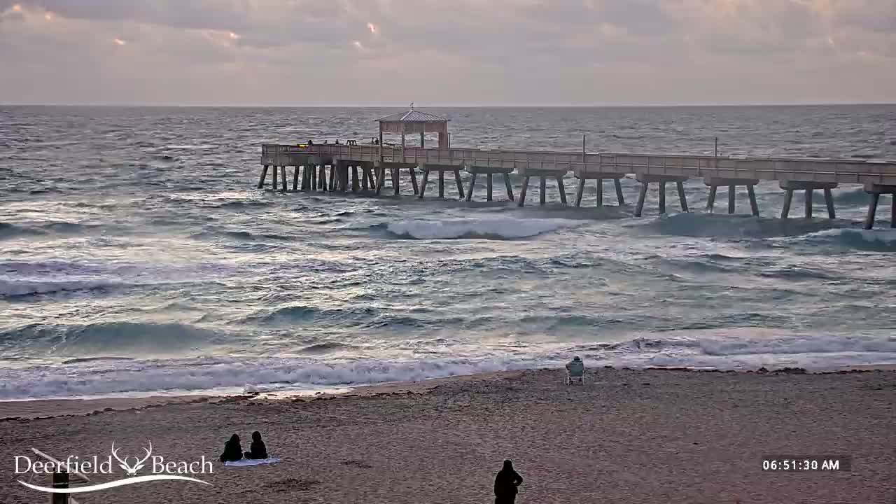 Deerfield Beach Coast Surf & Atlantic View Live Cam - Deerfield Beach, Broward, Florida, USA