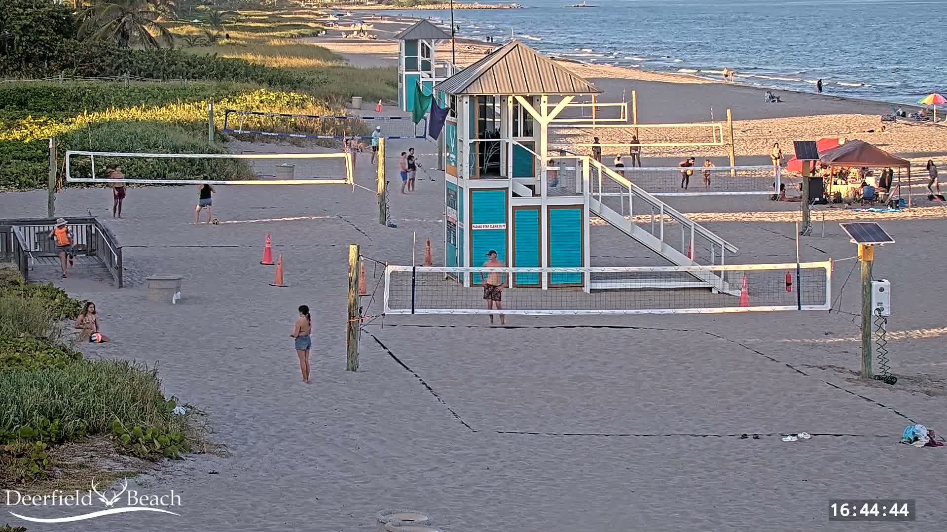 Deerfield Beach City Coast Volleyball Courts Live Cam - Deerfield Beach, Broward, Florida, USA