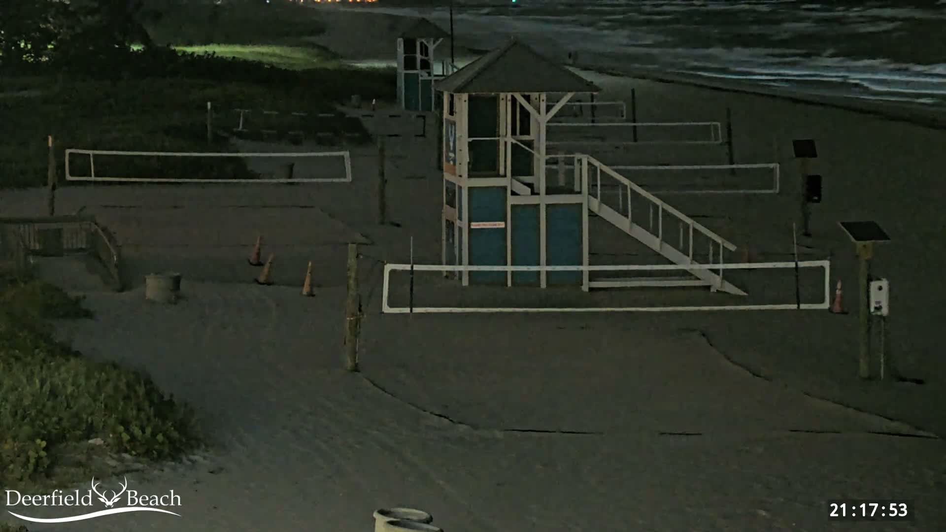 Deerfield Beach City Coast Volleyball Courts Live Cam - Deerfield Beach, Broward, Florida, USA