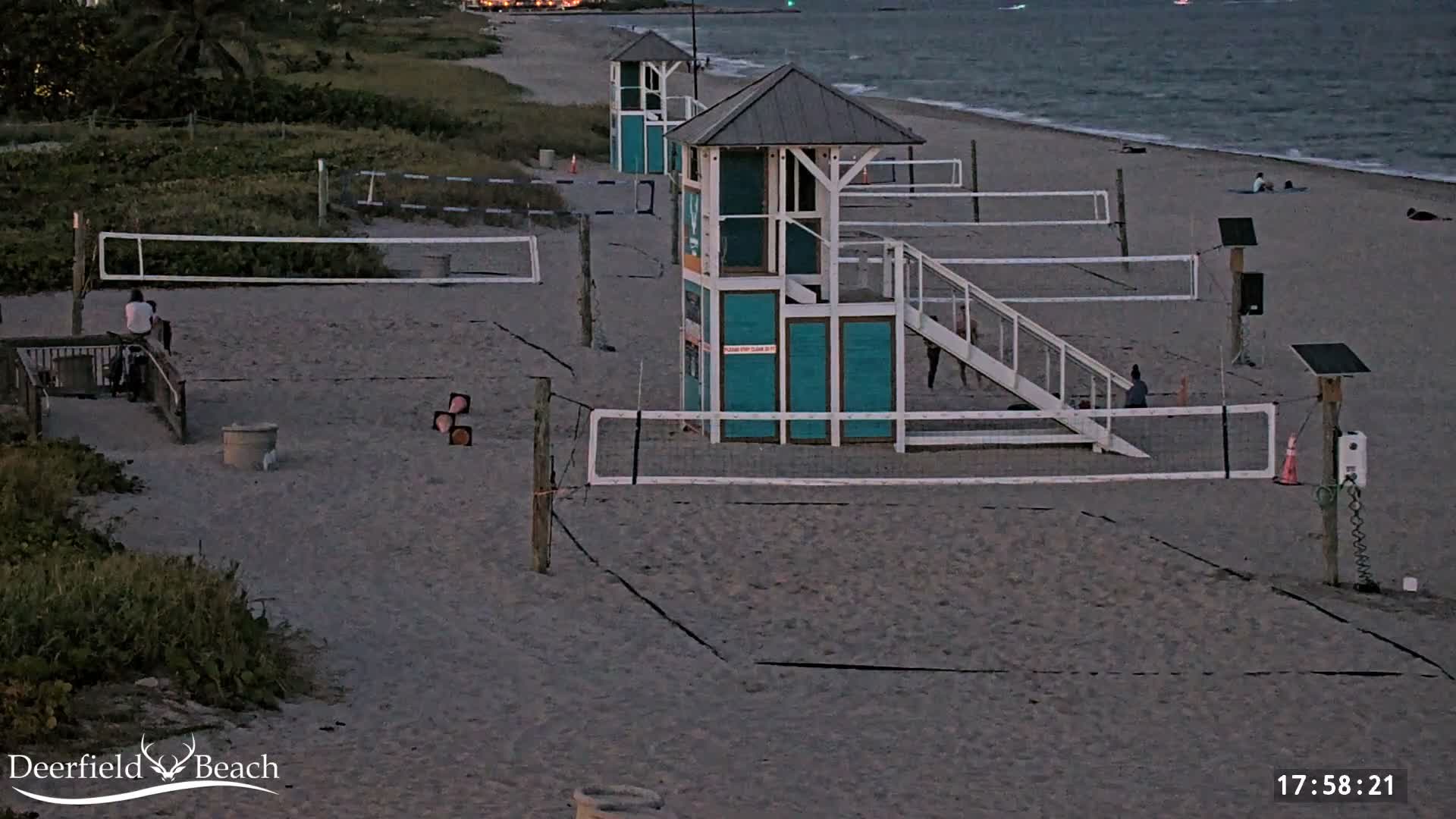 Deerfield Beach City Coast Volleyball Courts Live Cam - Deerfield Beach, Broward, Florida, USA