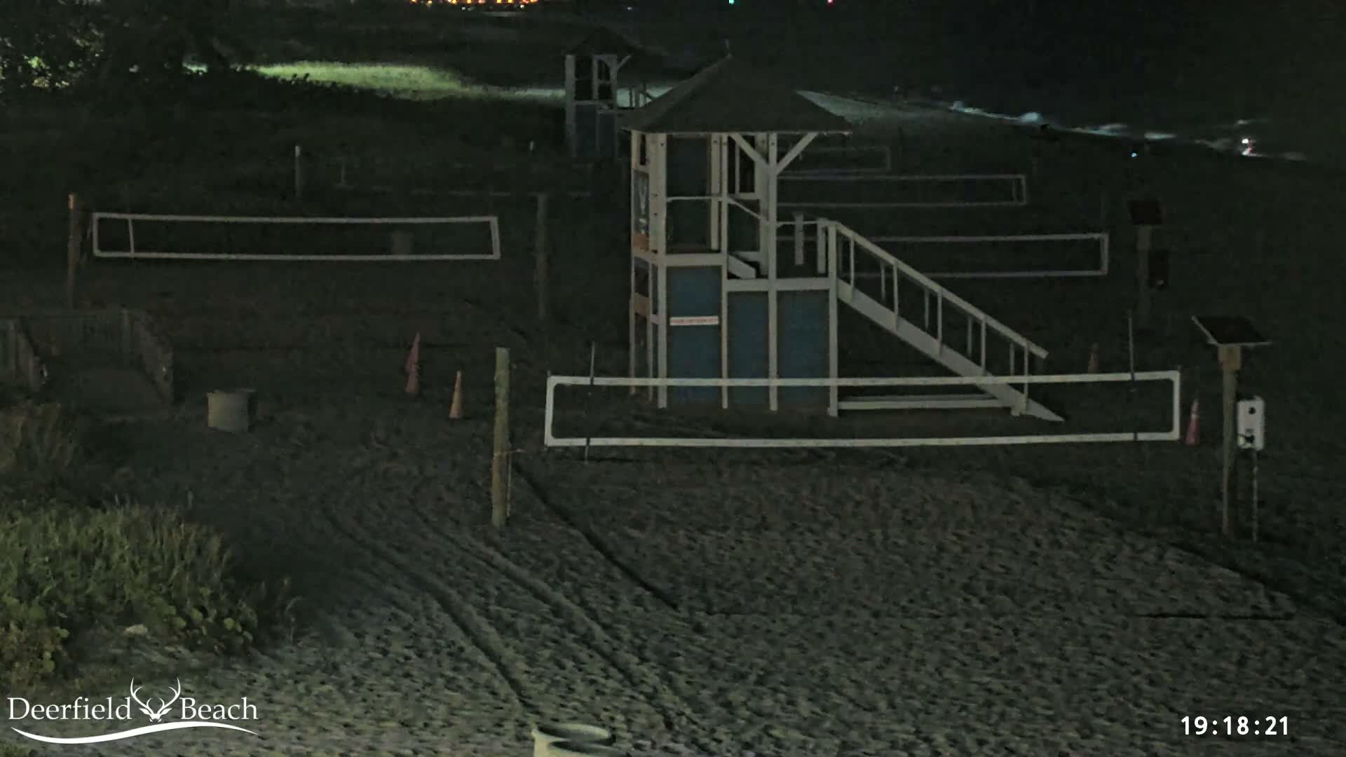 Deerfield Beach City Coast Volleyball Courts Live Cam - Deerfield Beach, Broward, Florida, USA