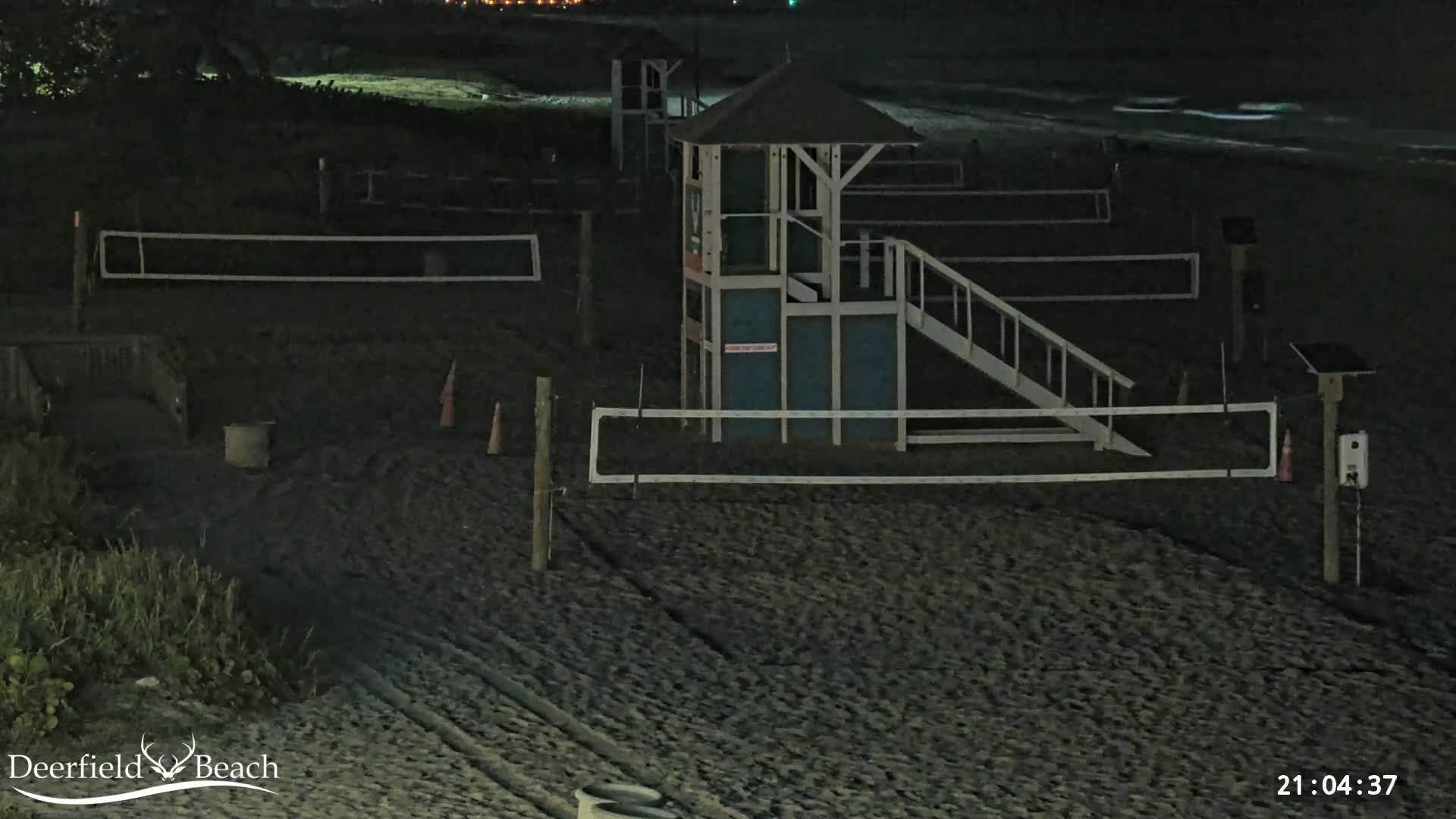 Deerfield Beach City Coast Volleyball Courts Live Cam - Deerfield Beach, Broward, Florida, USA