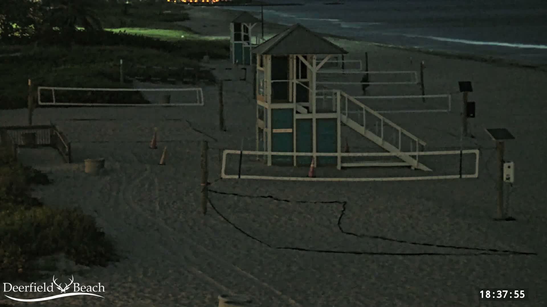 Deerfield Beach City Coast Volleyball Courts Live Cam - Deerfield Beach, Broward, Florida, USA
