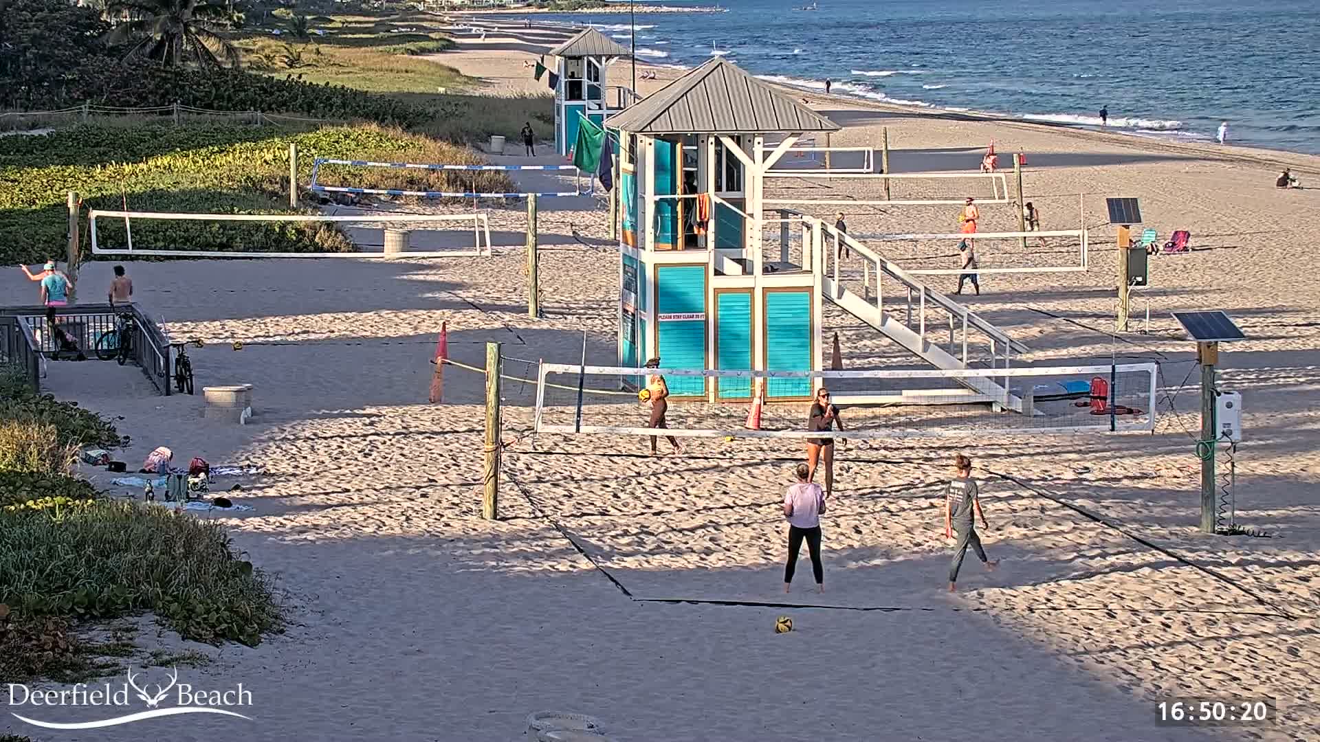 Deerfield Beach City Coast Volleyball Courts Live Cam - Deerfield Beach, Broward, Florida, USA