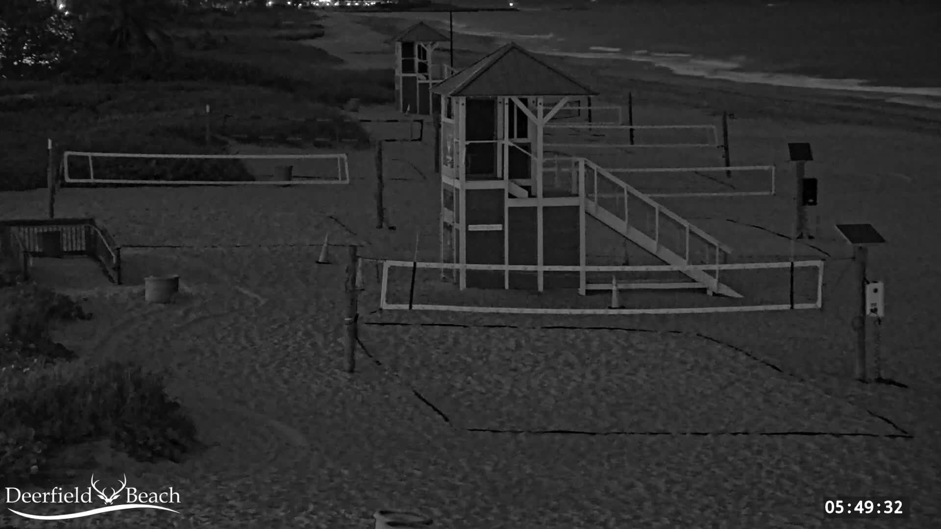 Deerfield Beach City Coast Volleyball Courts Live Cam - Deerfield Beach, Broward, Florida, USA