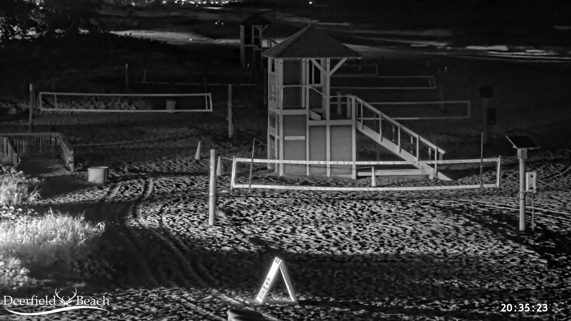 Deerfield Beach City Coast Volleyball Courts Live Cam - Deerfield Beach, Broward, Florida, USA
