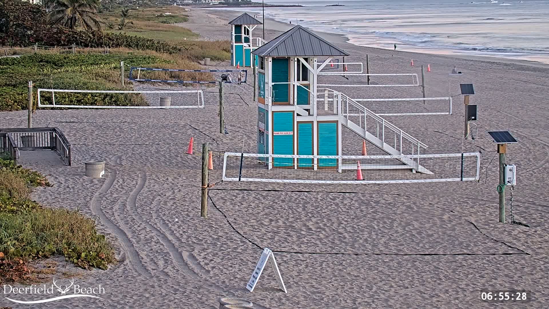 Deerfield Beach City Coast Volleyball Courts Live Cam - Deerfield Beach, Broward, Florida, USA