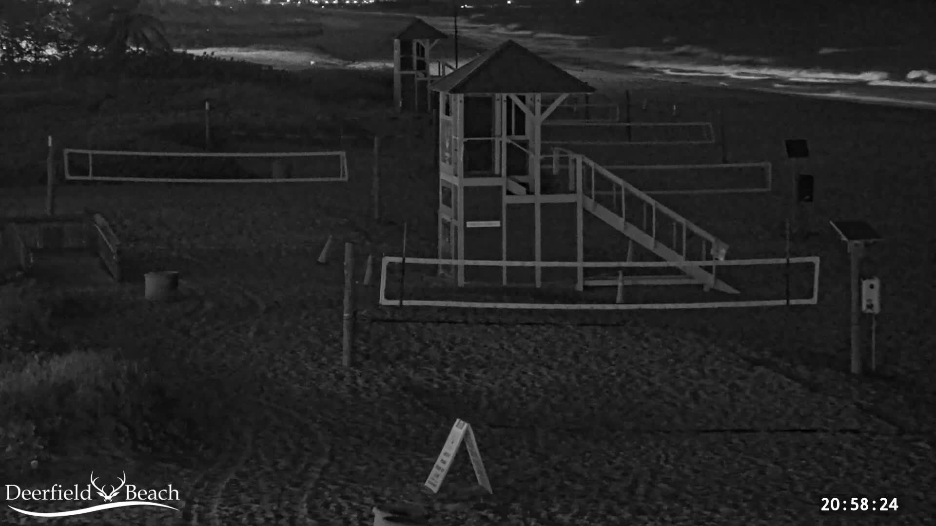 Deerfield Beach City Coast Volleyball Courts Live Cam - Deerfield Beach, Broward, Florida, USA