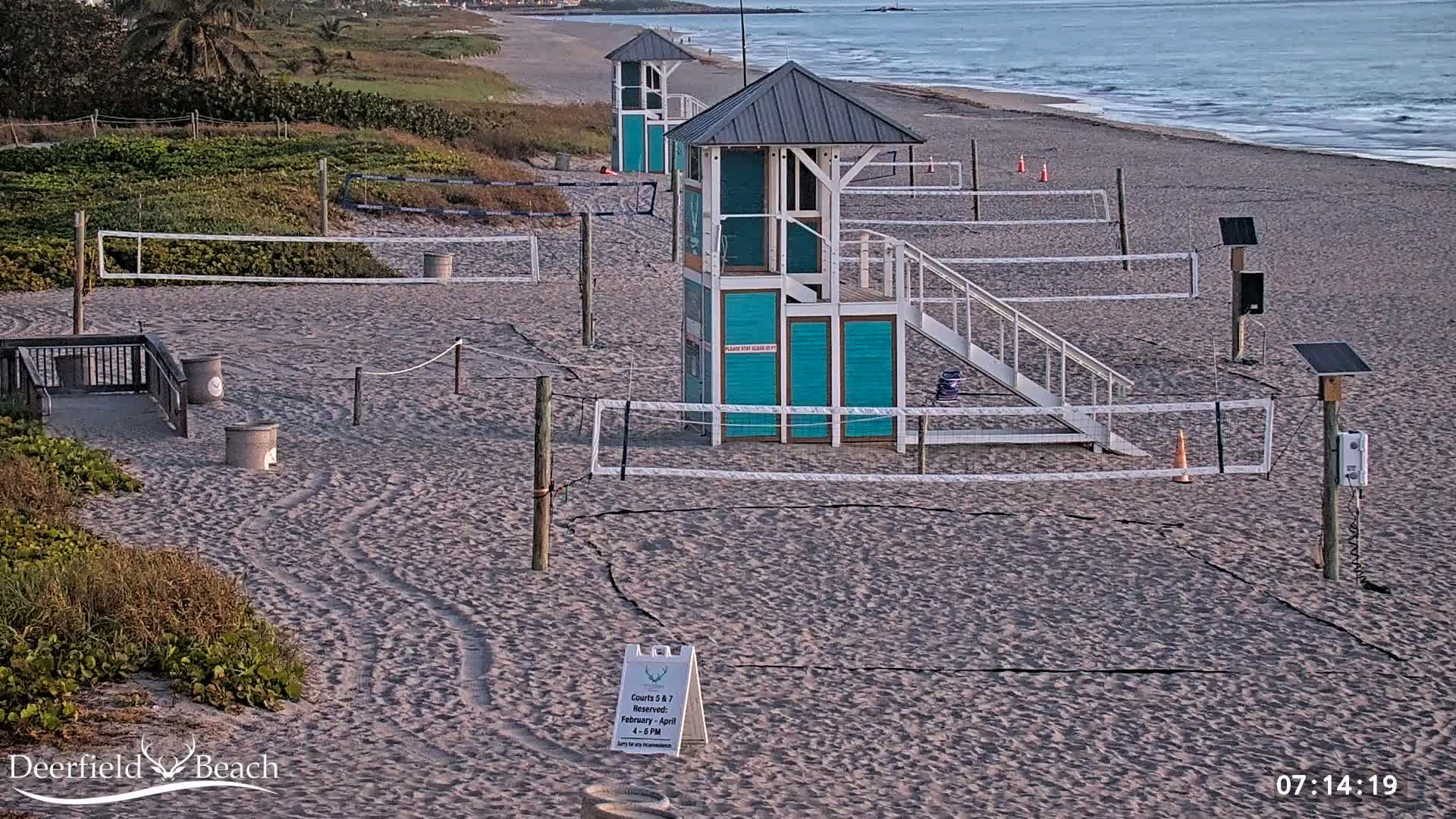 Deerfield Beach City Coast Volleyball Courts Live Cam - Deerfield Beach, Broward, Florida, USA