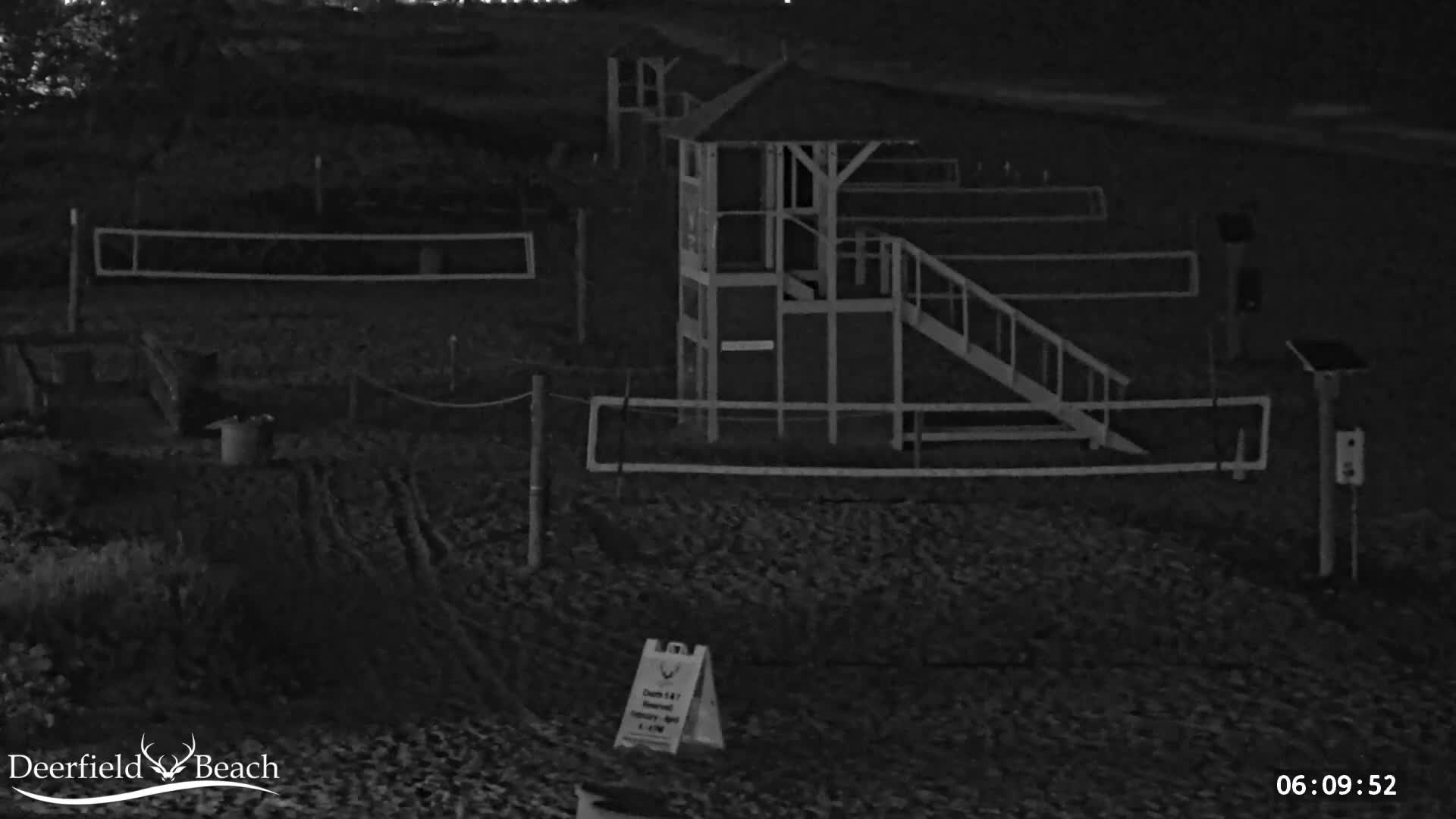 Deerfield Beach City Coast Volleyball Courts Live Cam - Deerfield Beach, Broward, Florida, USA
