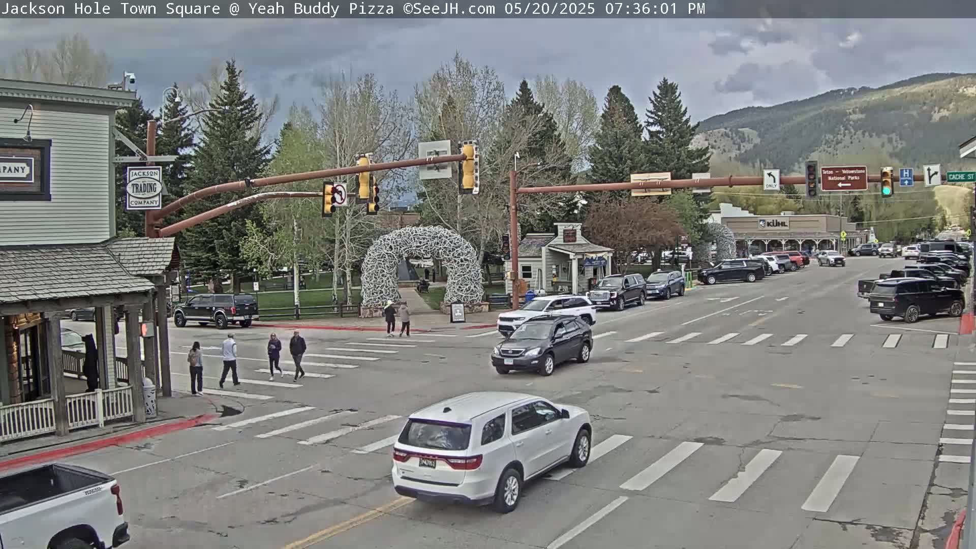 Jackson Hole, Jackson Town Square Live Cam - Jackson, Teton, Wyoming, USA