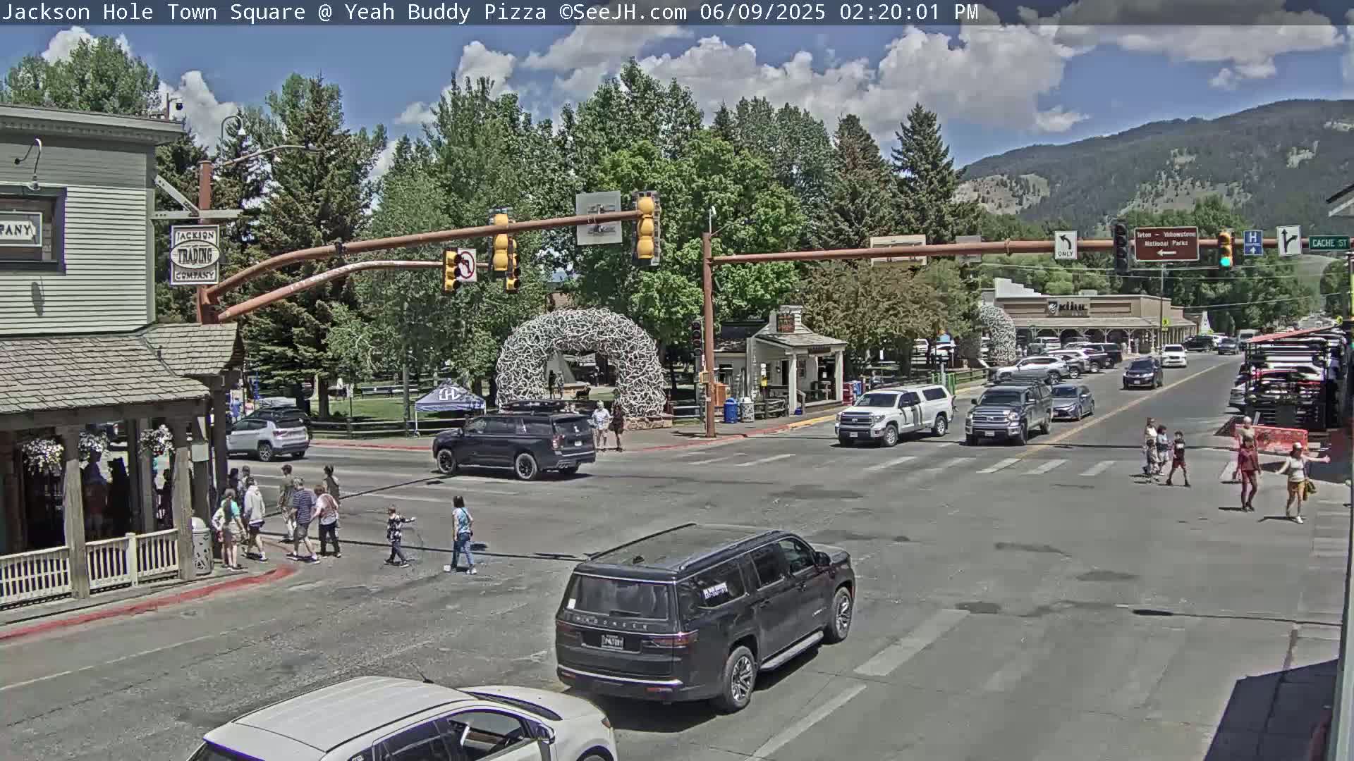 Jackson Hole, Jackson Town Square Live Cam - Jackson, Teton, Wyoming, USA