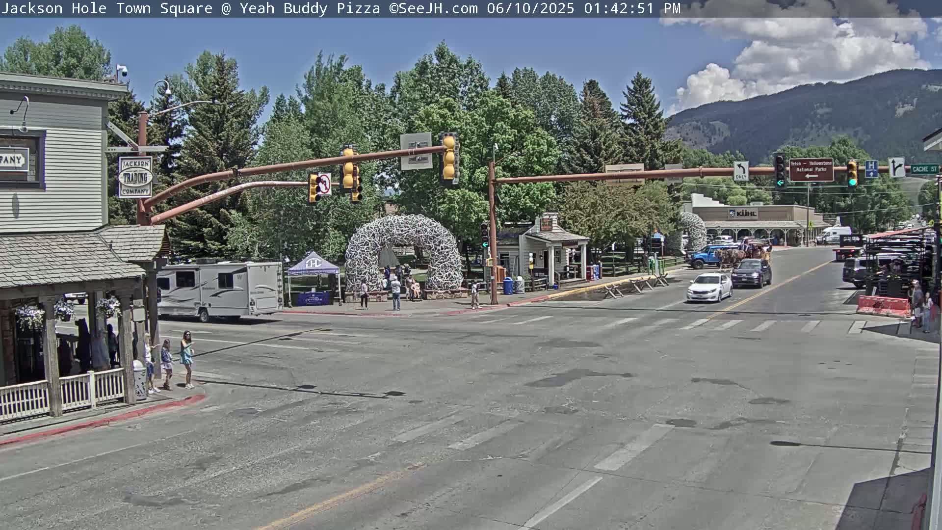 Jackson Hole, Jackson Town Square Live Cam - Jackson, Teton, Wyoming, USA